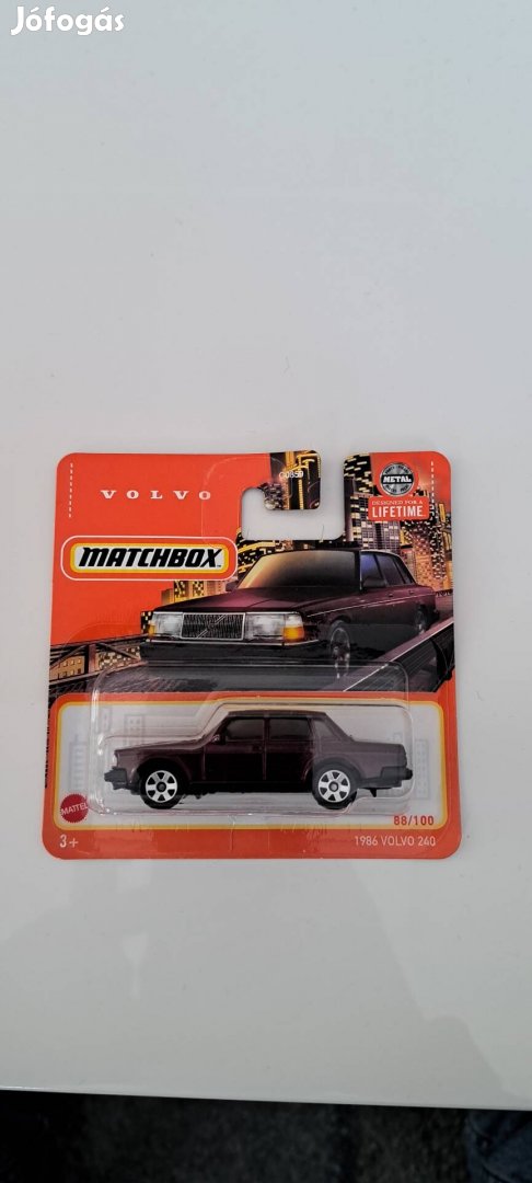 Matchbox Volvo 240 kisautó