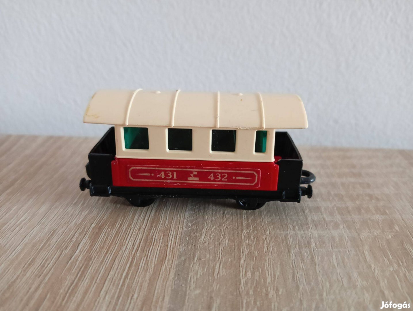 Matchbox 44 Passenger Coach RW