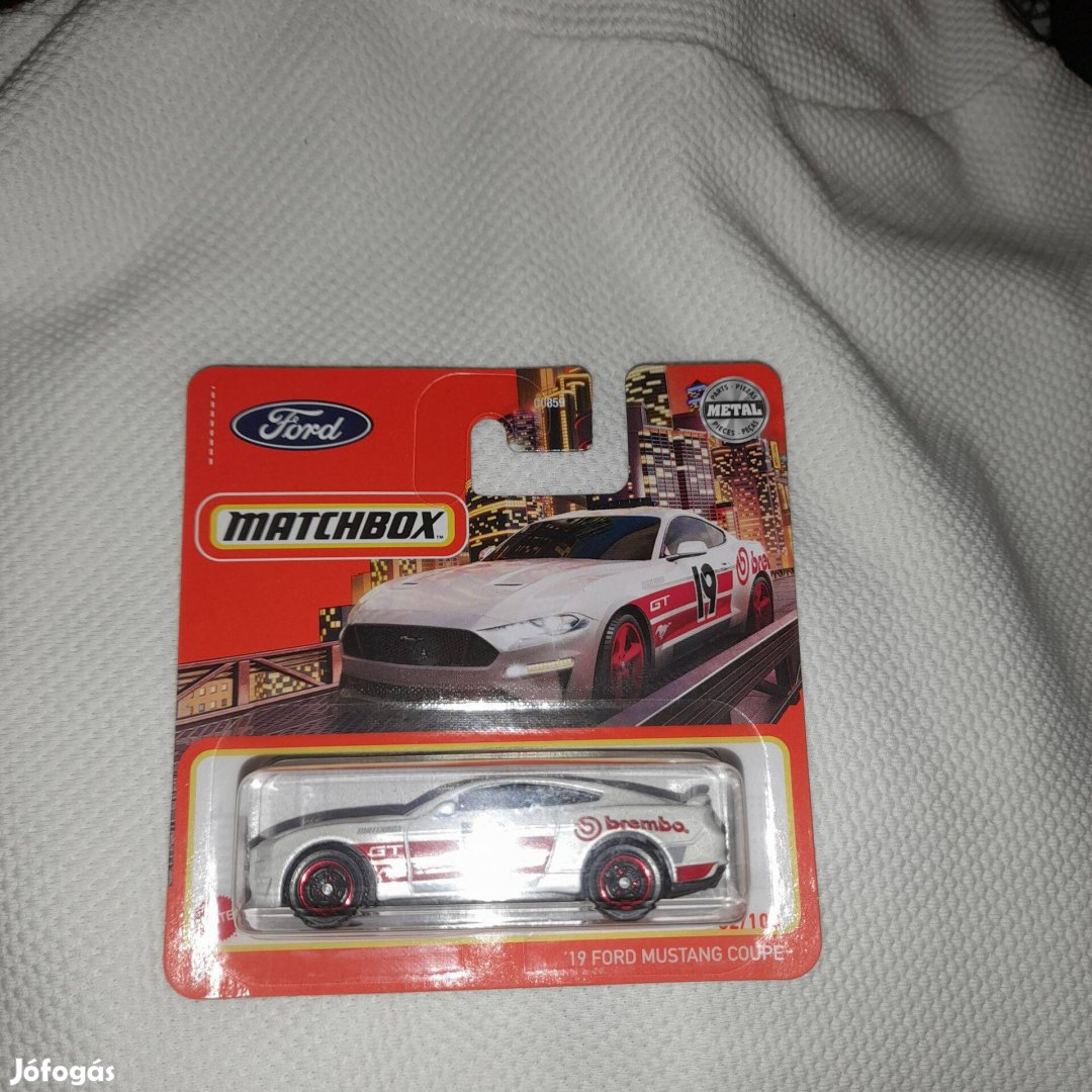 Matchbox: '19 Ford Mustang coupe Bontatlan 2021