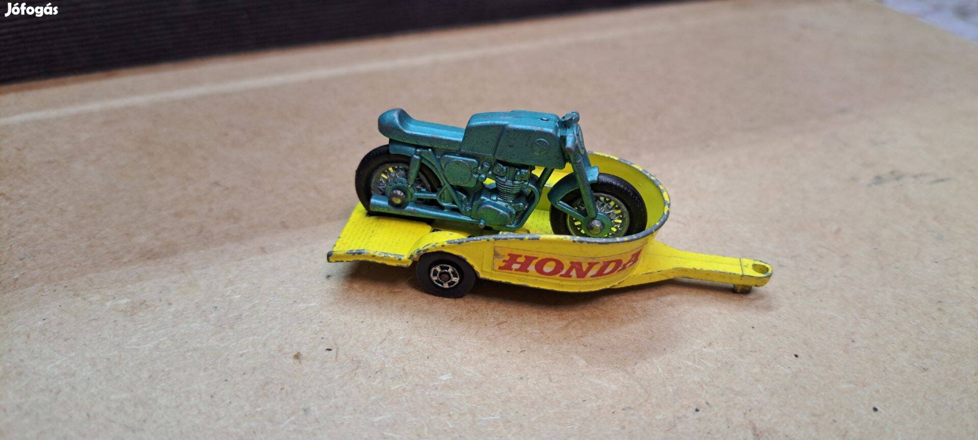Matchbox motorszállító