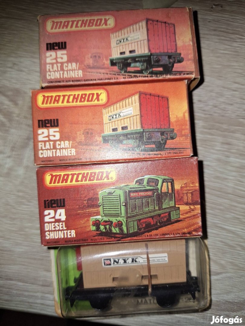 Matchbox mozdonyok, vagonok dobozzal 