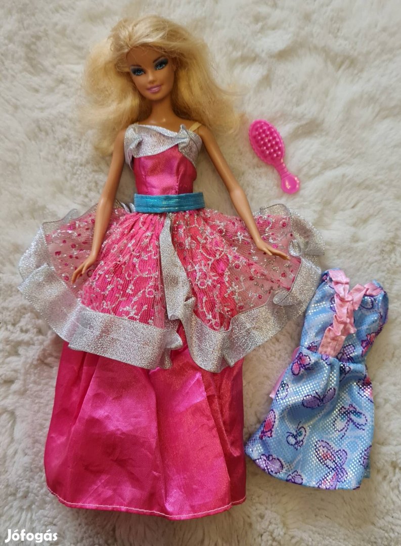 Mattel Barbie, 2009-ben gyártott, plussz ruhával és kiegészítővel