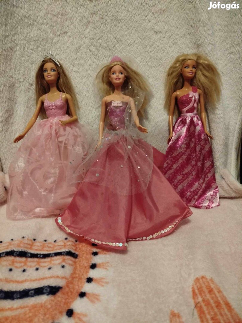 Mattel Barbie hercegnők koronával