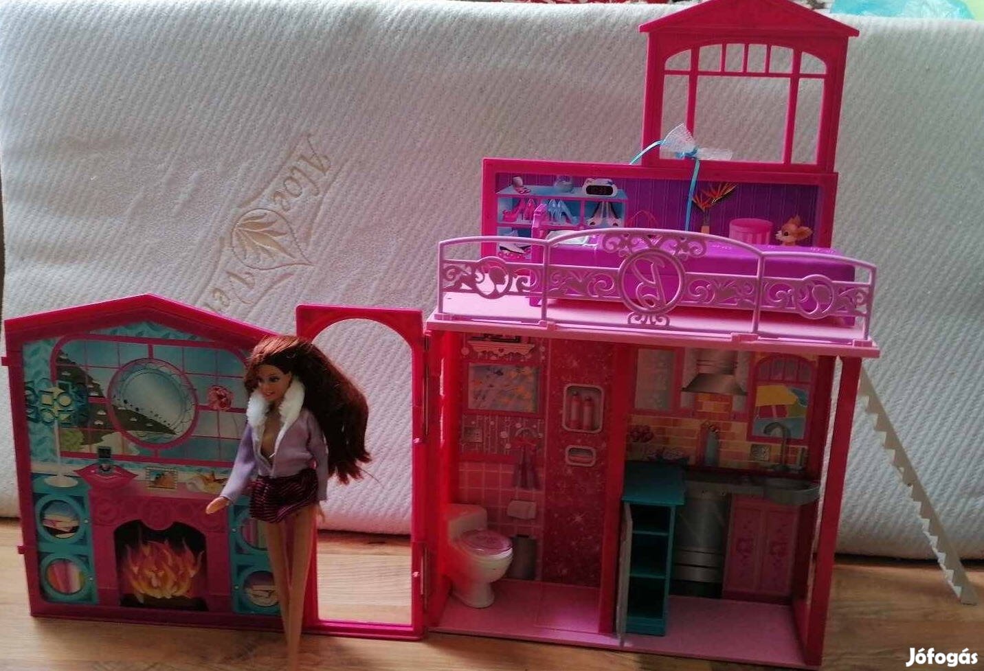 Mattel Barbie összecsukható tengerparti babaház