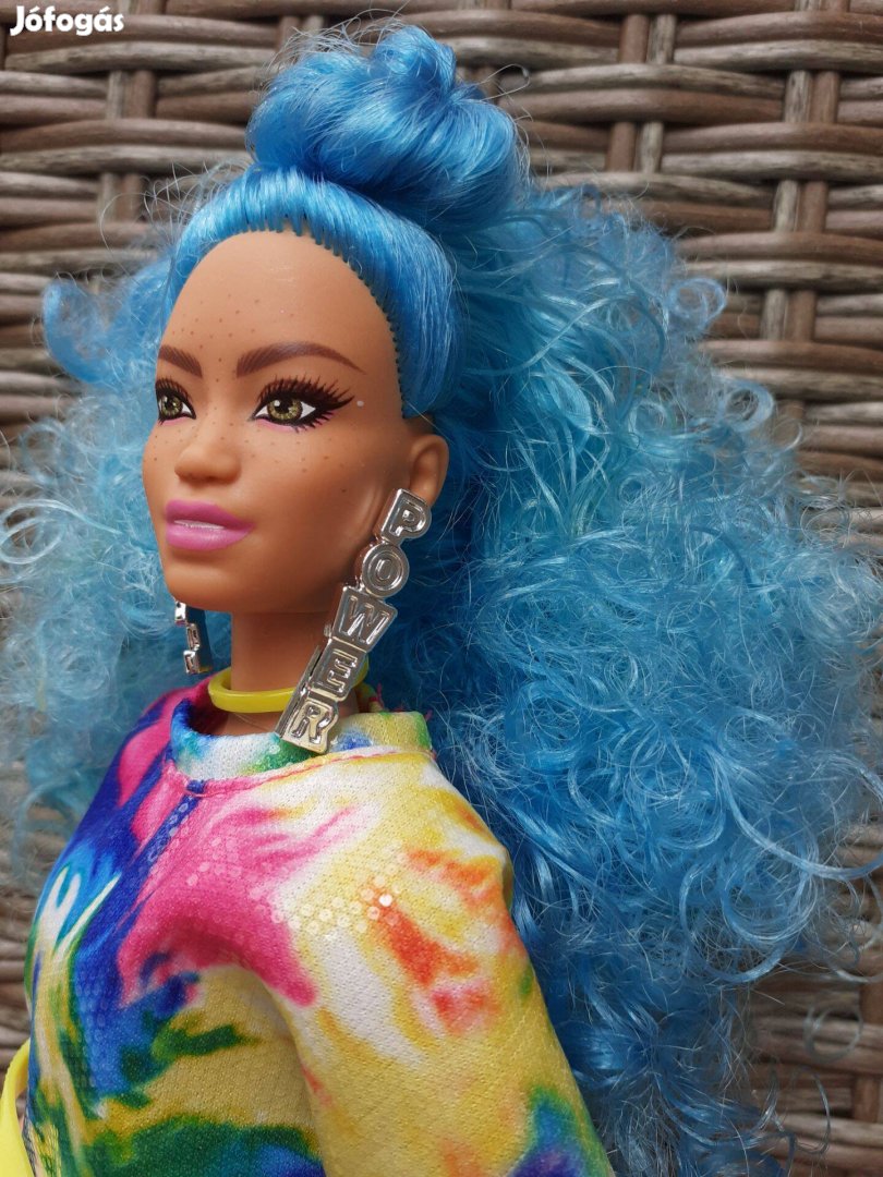 Mattel Extra Curly Hair / Curvy Barbie Baba 2014/2019