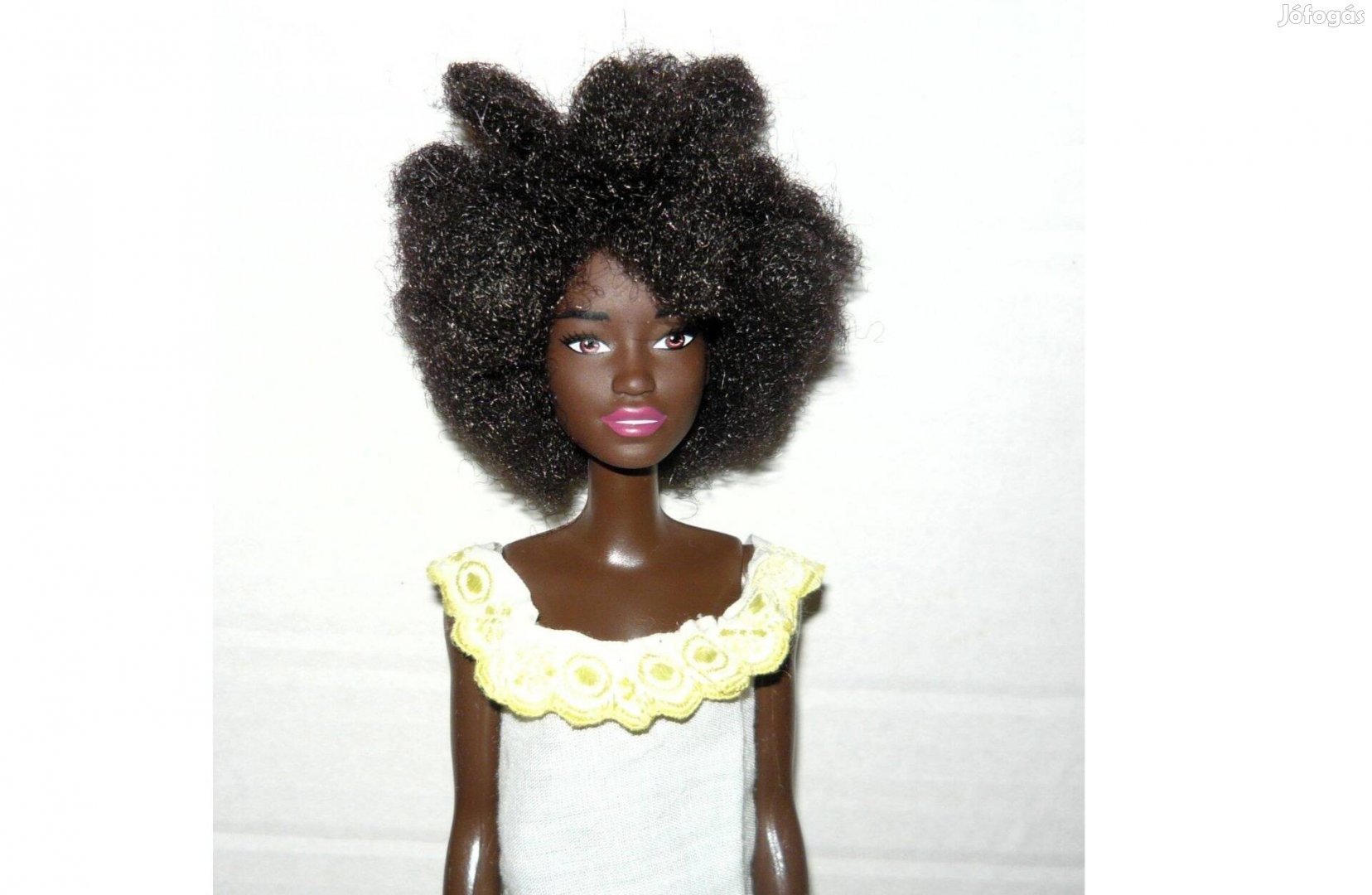 Mattel barna bőrű Barbie baba és ruhái - afro