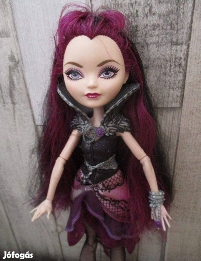 Mattel ever after high Raven Quenn baba