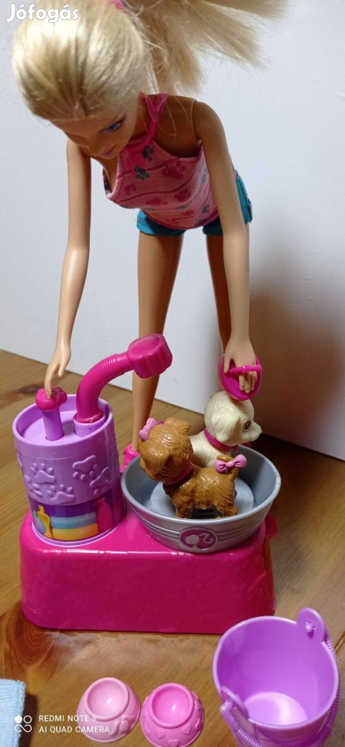 Mattel kutyamosó játékkészlet Barbie babával