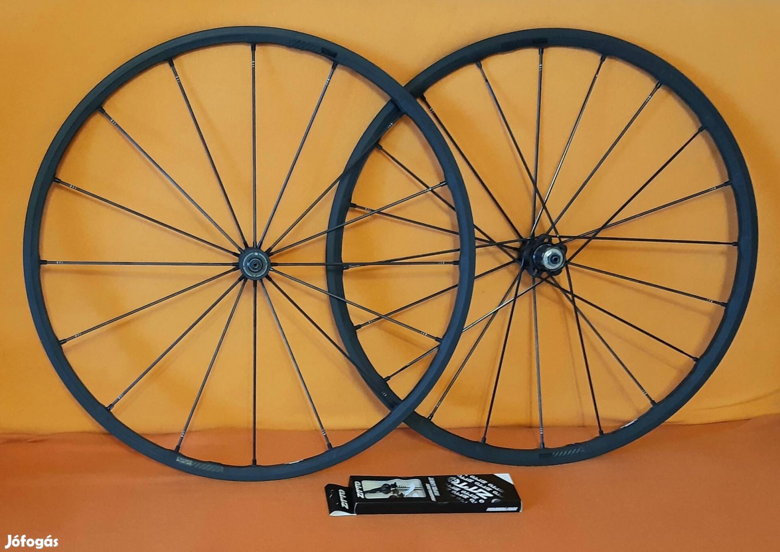 Mavic R-Sys SLR Exalith országúti kerékszett. Nagyon könnyű, újszerű!