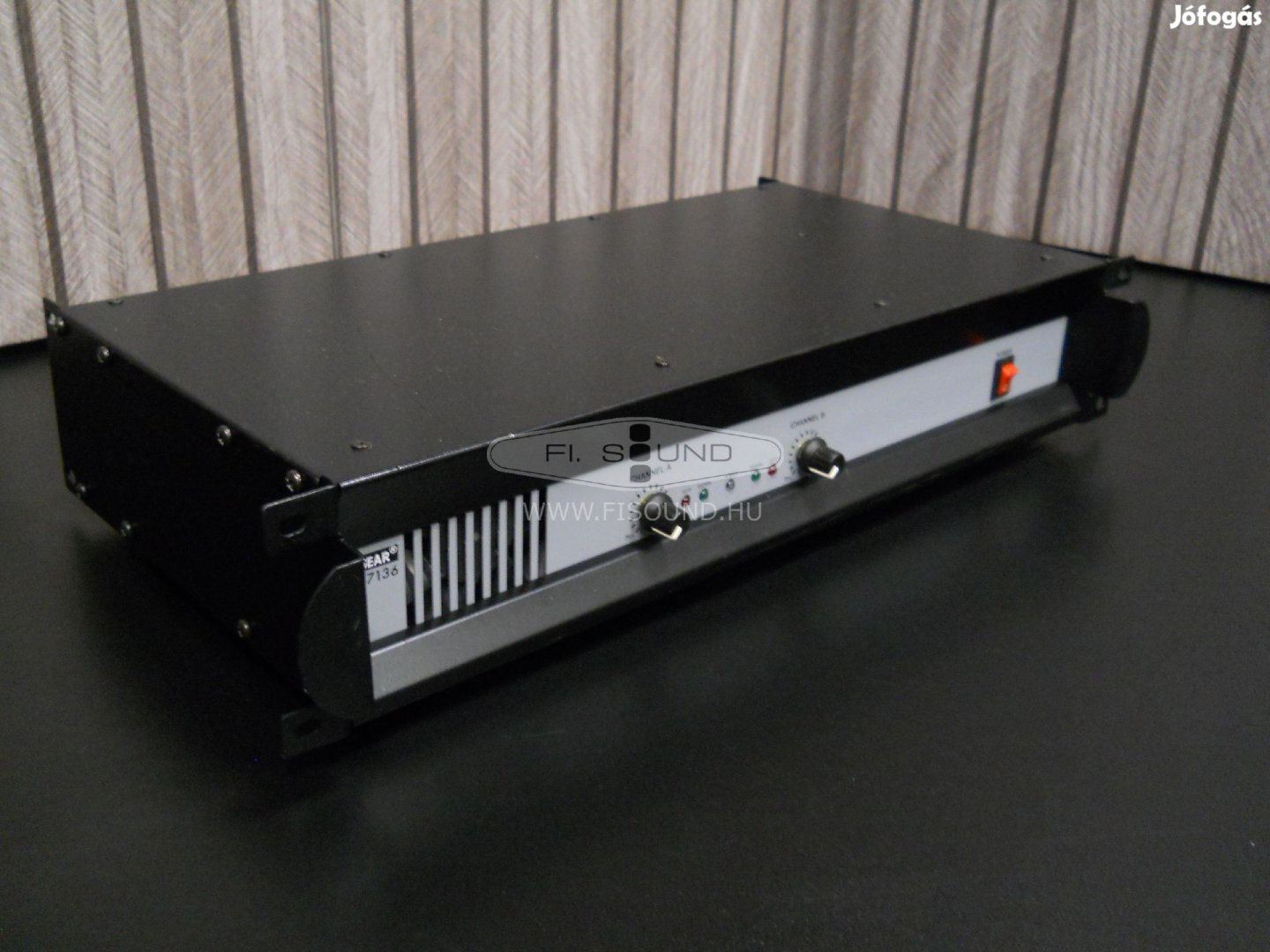 MaxGear Max 7136 ,2x125W,4-16ohm,sztereo PA végfok erősítő