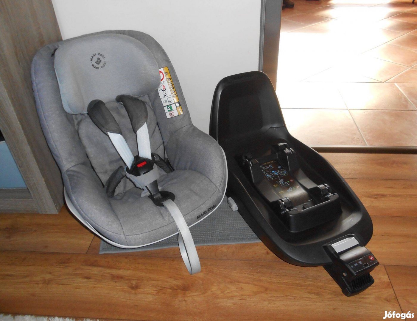 Maxi Cosi Pearl Pro 2 +family fix ONE isofix talp reboard gyerekülés