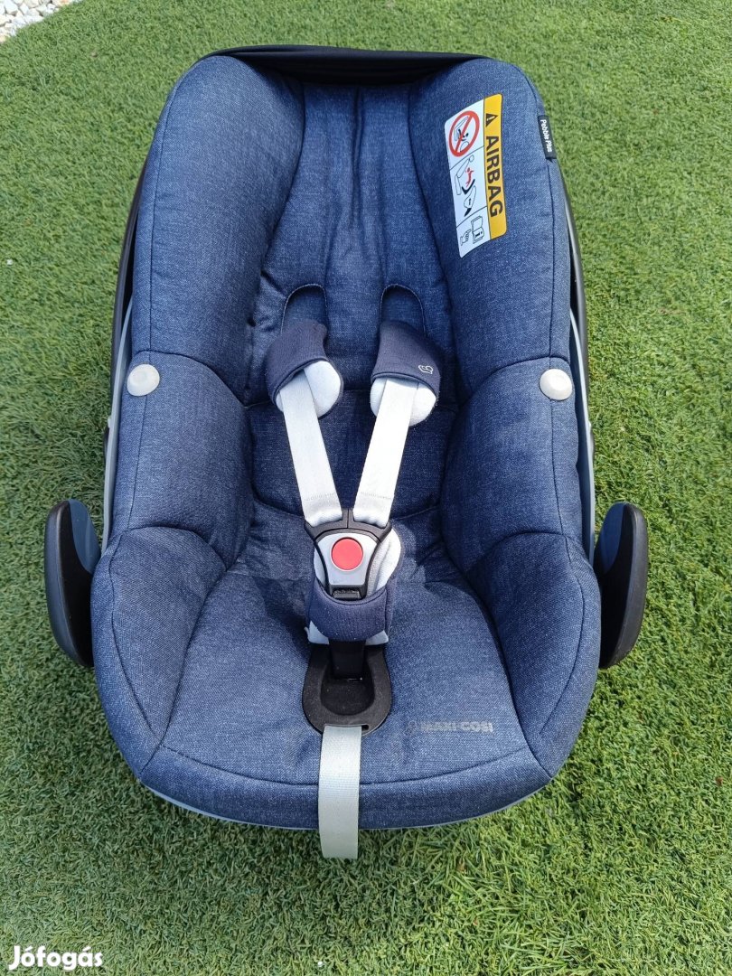 Maxi Cosi Pebble Plus babahordozó+Familyfix3 bázistalp