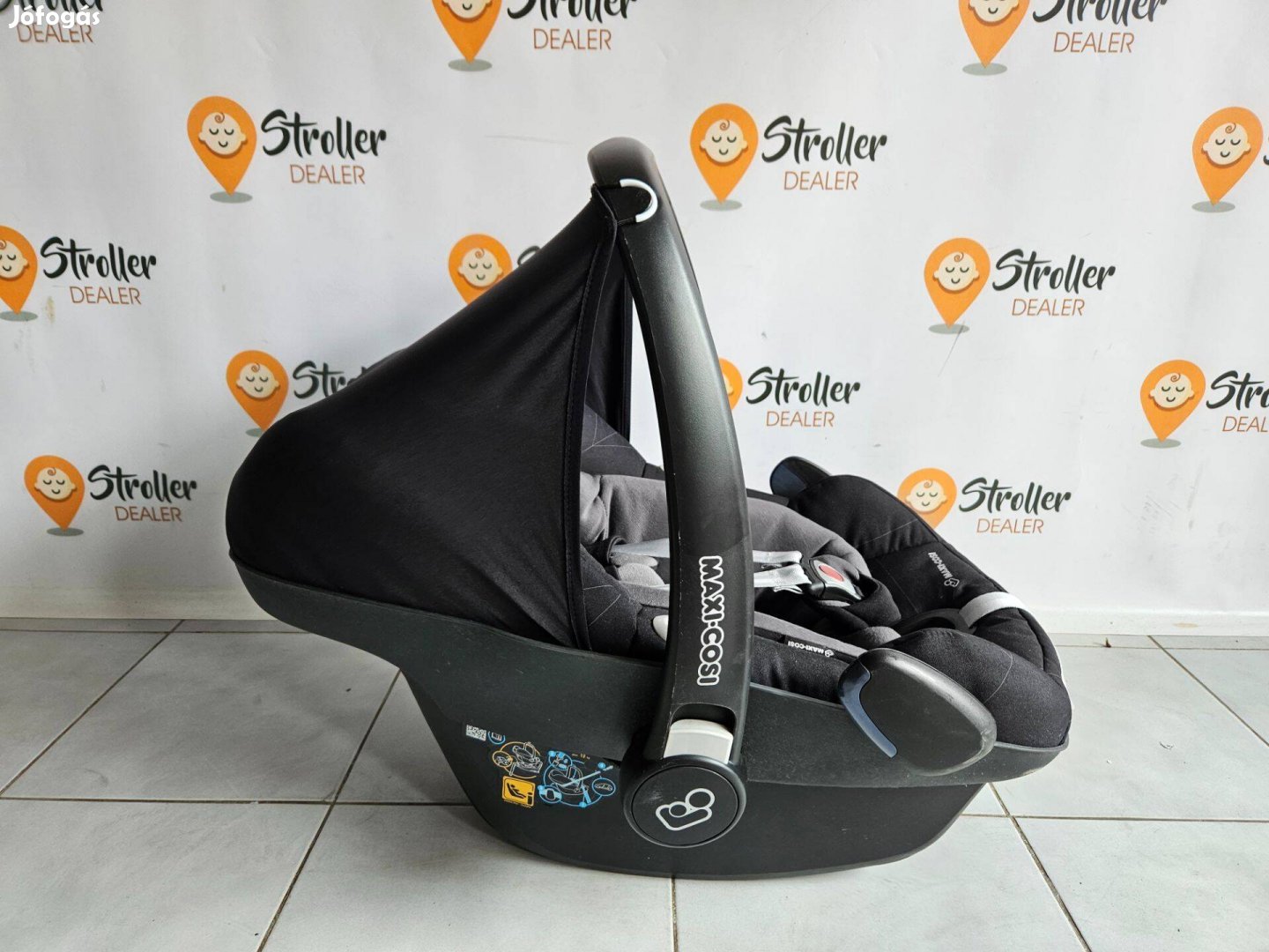 Maxi-Cosi Pebble Plus babahordozó, babaülés autóba, repülőre