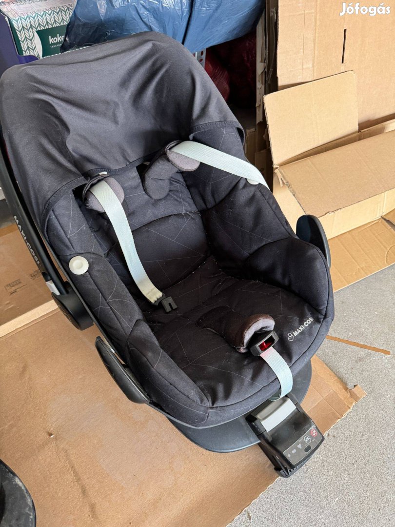 Maxi Cosi Pebble babahordozó isofix bázistalppal 0-13 kg