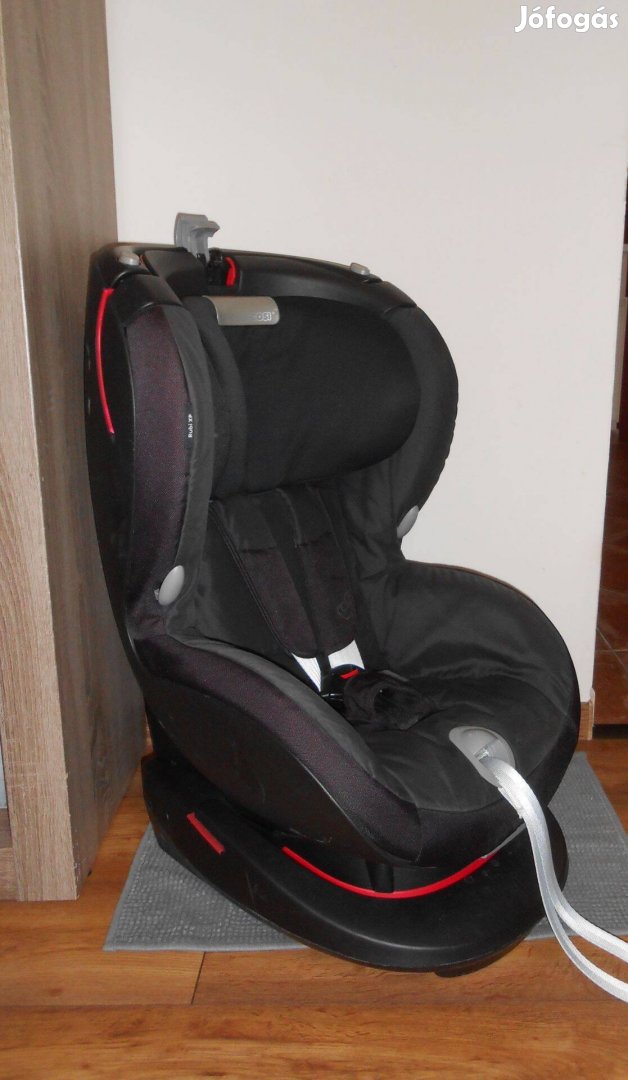 Maxi Cosi Rubi dönthető gyerekülés 9-18 kg fekete