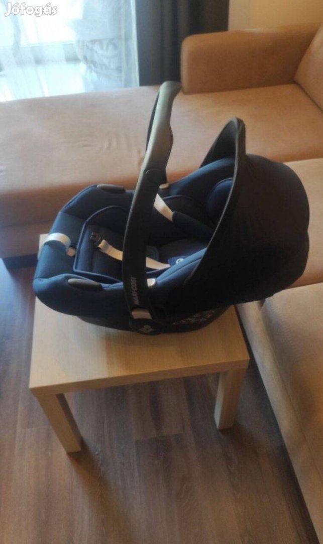 Maxi-Cosi Titan 45-75 cm gyerekülés max 12 kg-ig