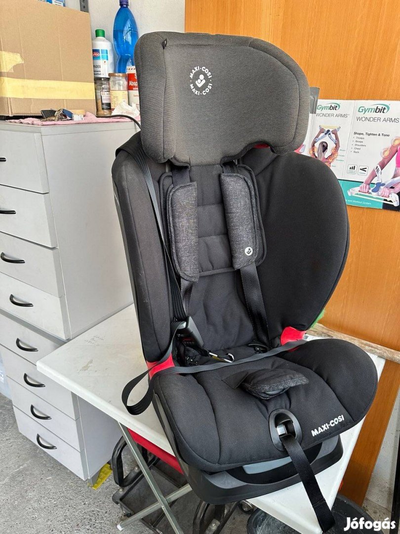 Maxi Cosi Titan Isofix-es gyerekülés 9-36kg