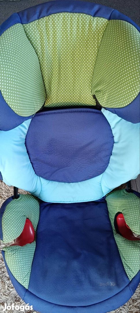 Maxi Cosi rodi xr gyerekülés 15-36 lábtartó résszel 