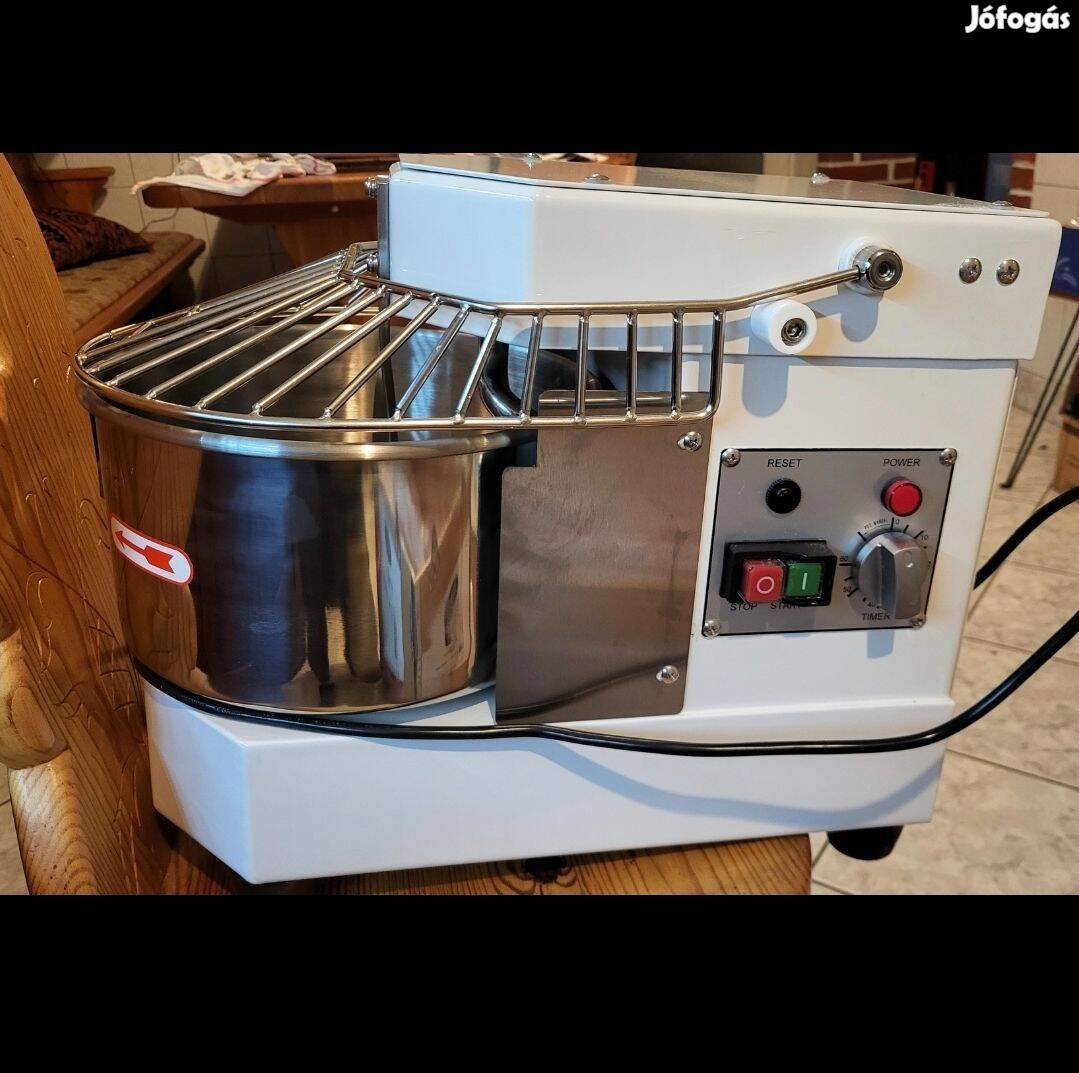 Maxima dagasztó spirálkaros dagasztógép