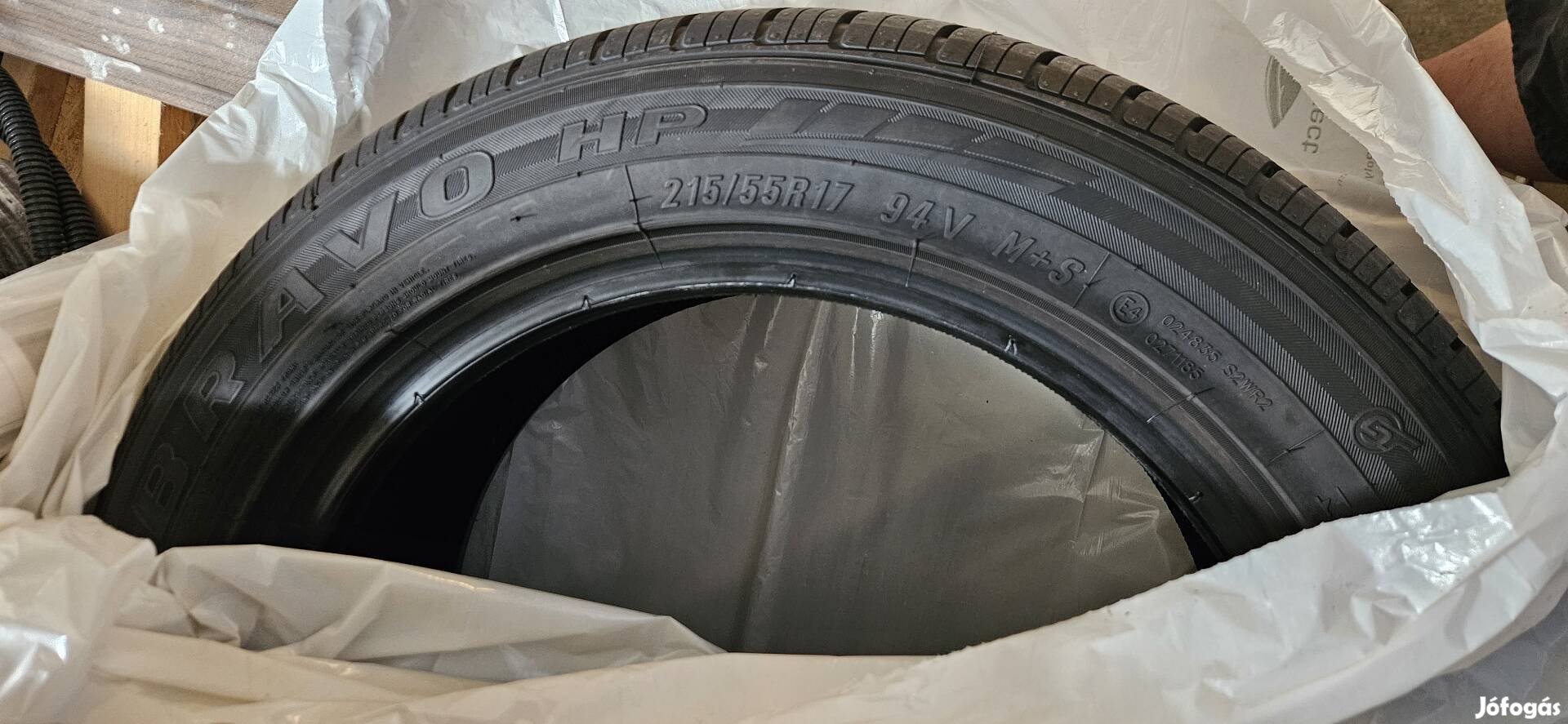 Maxxis Bravo HPM3 215/55 R17 nyári gumi