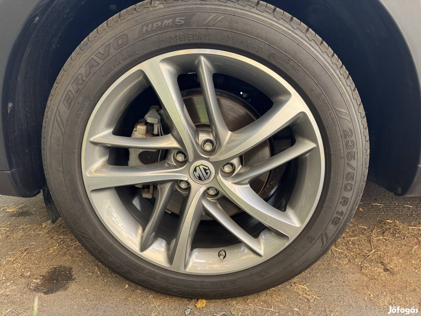 Maxxis Bravo HPM5 235/50/R18 nyári gumi szett