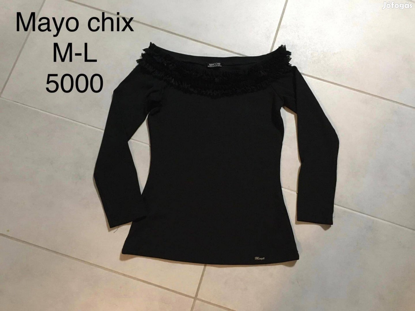 Mayo Chix m-L fekete felső fodros