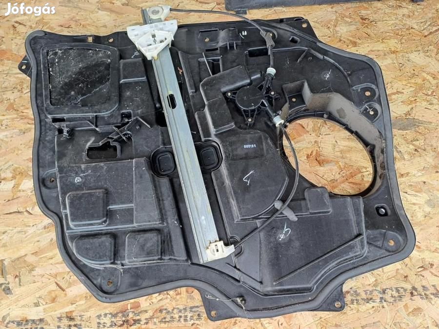 Mazda5 (2005-2010) Jobb Első Ajtó Ablakemelő Szerkezet Motorral