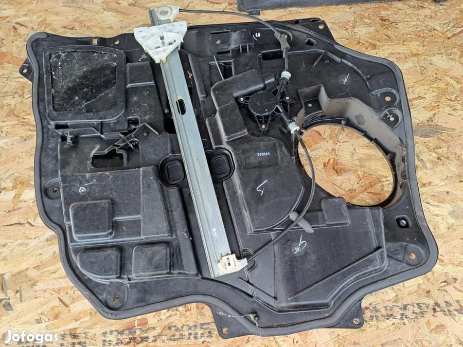 Mazda5 (2005-2010) Jobb Első Ajtó Ablakemelő Szerkezet Motorral