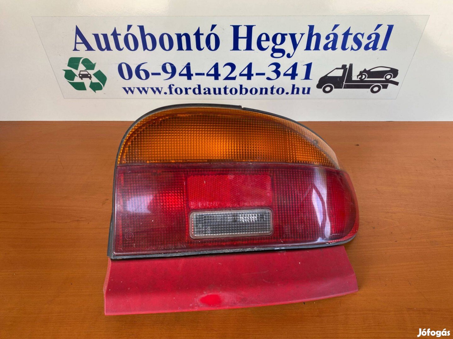 Mazda 121 II jobb hátsó lámpa
