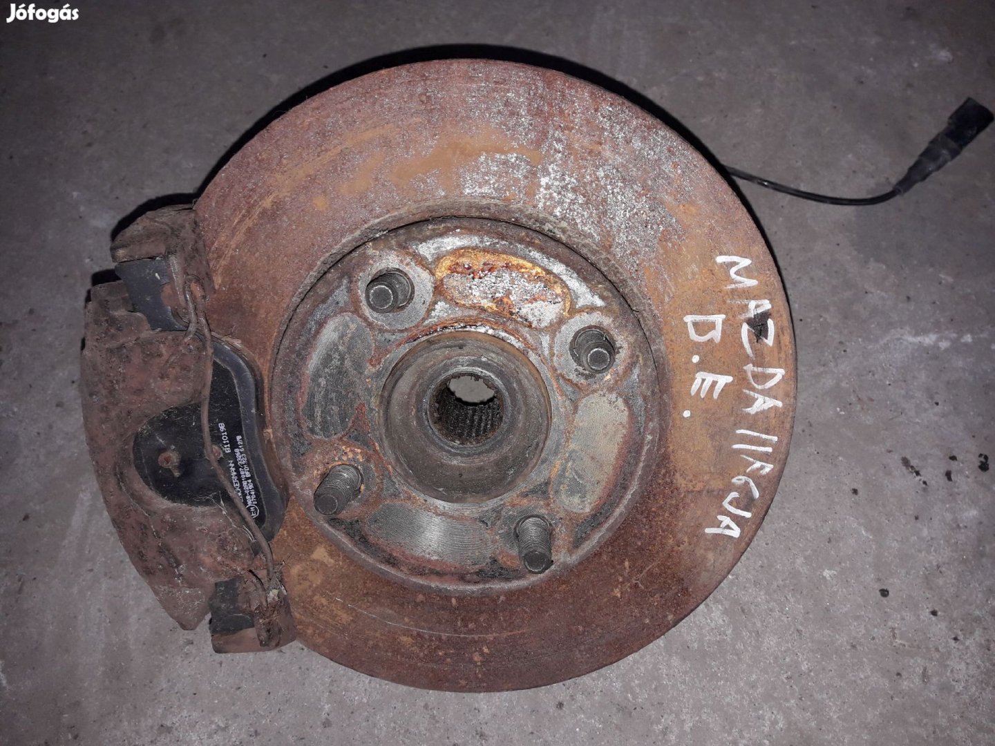 Mazda 2 DY 02-06 Bal Első Csonkállvány Kerékaggyal