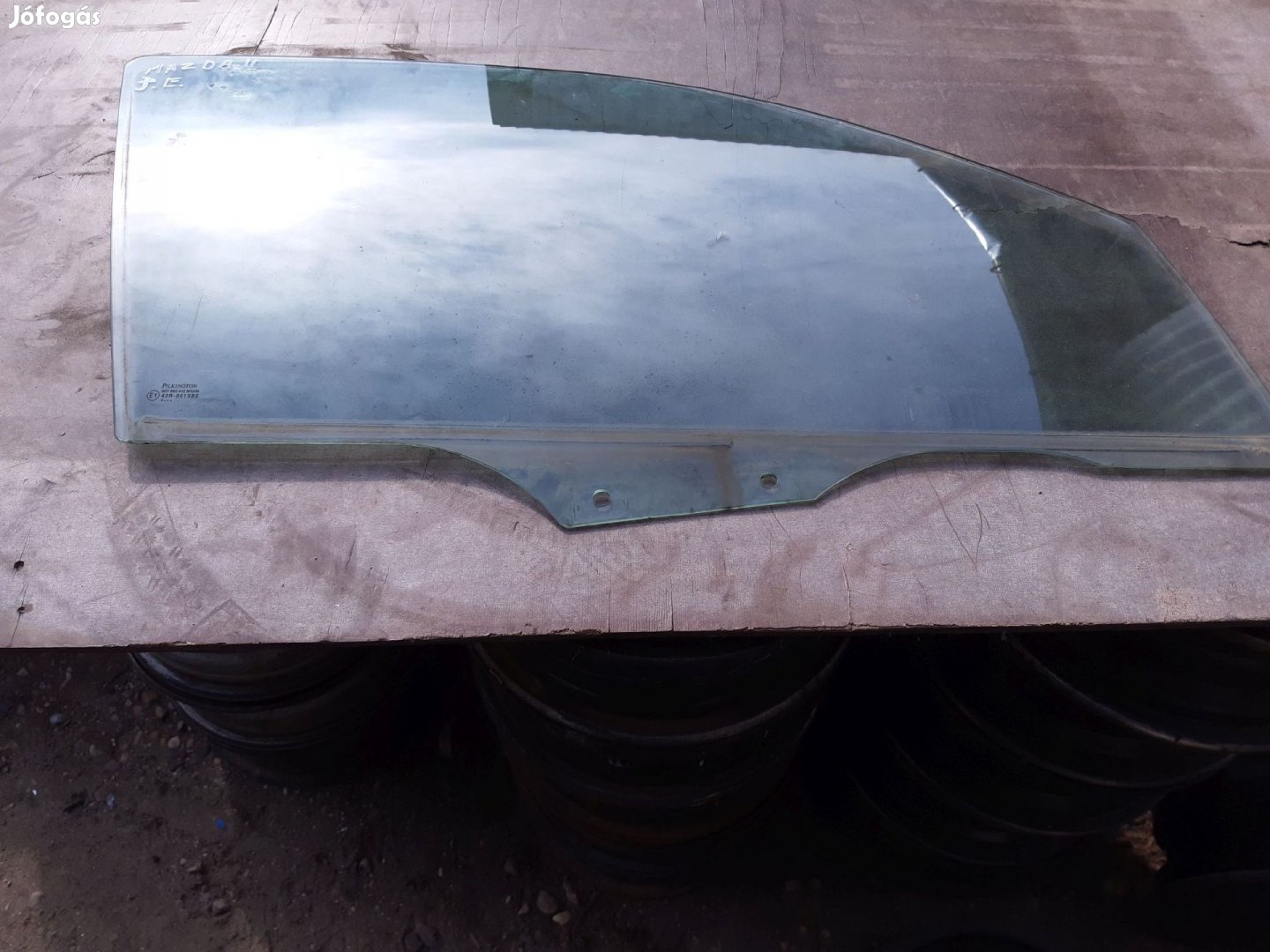 Mazda 2 DY 02-06 Jobb Első Lejáró Ablaküveg