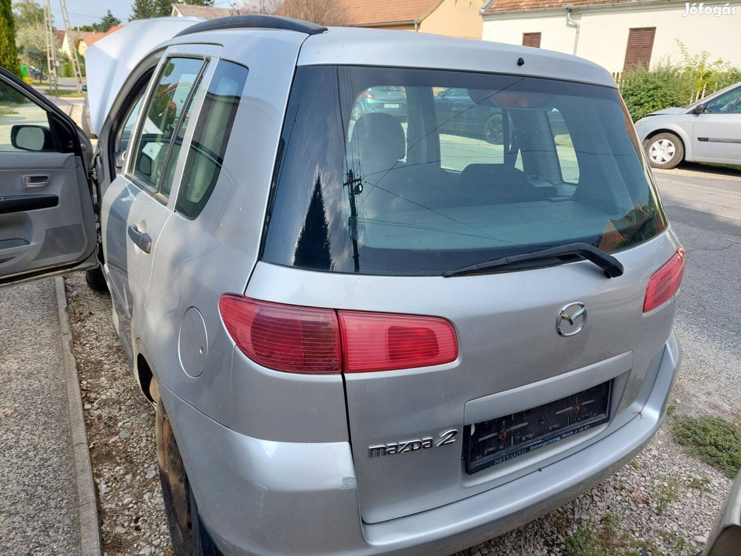 Mazda 2 csomagtérajtó