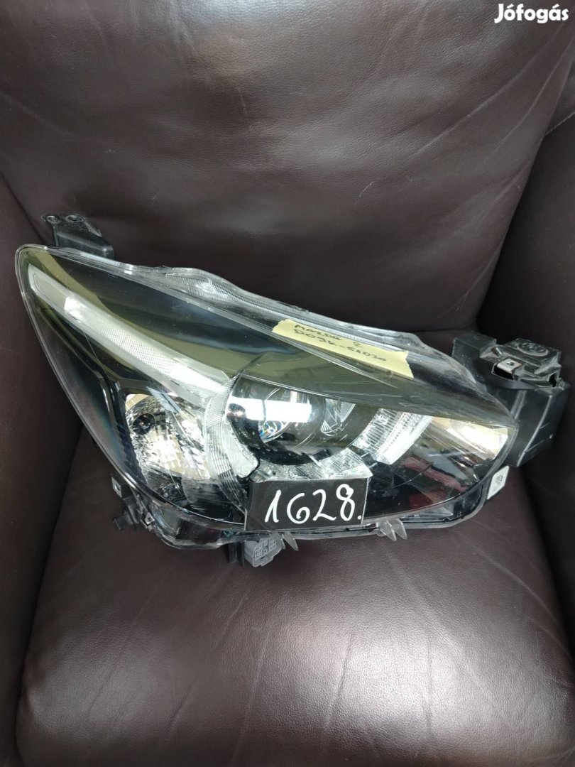Mazda 2 jobb fényszóró full led D09K-51030 eladó