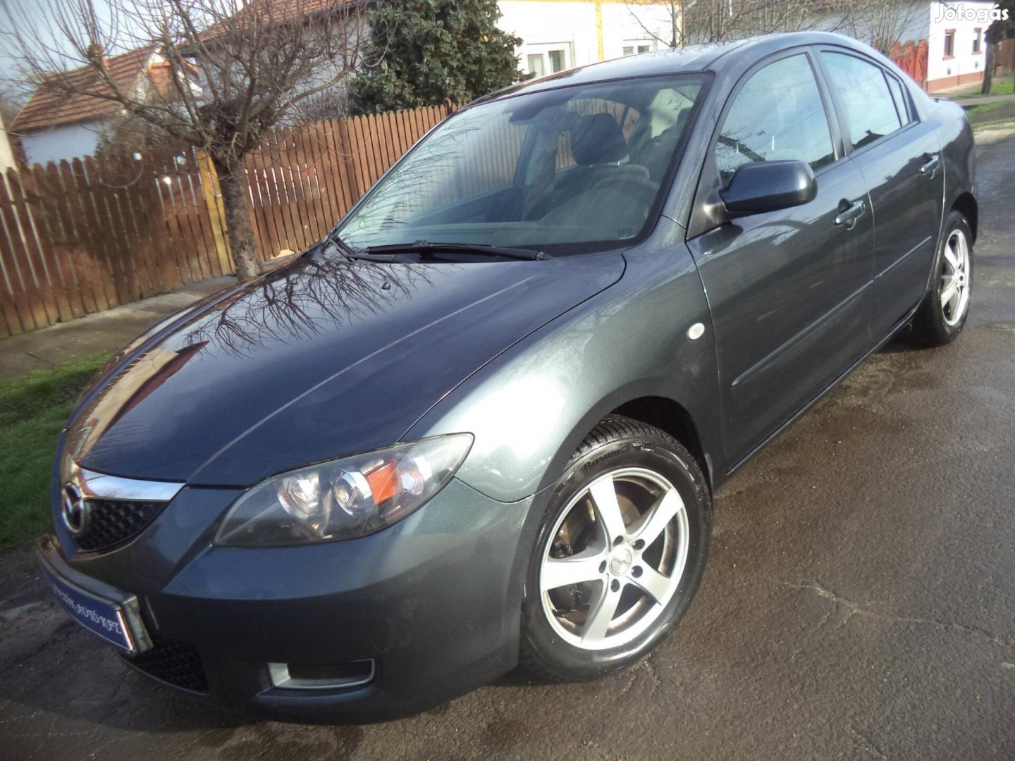 Mazda 3 1.6 CE.