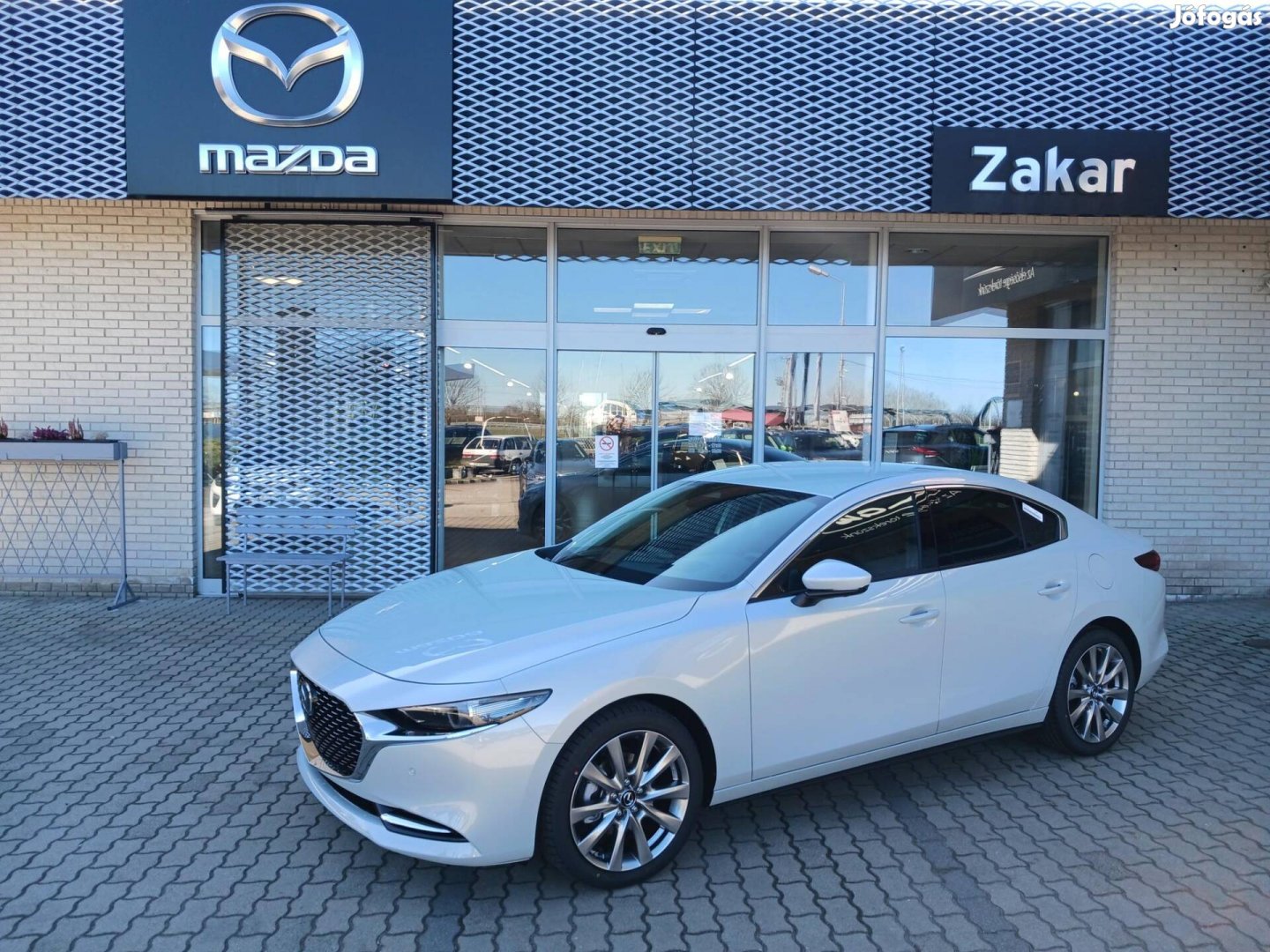 Mazda 3 2.0 e-Skyactiv Exclusive-Line 186le 6MT...