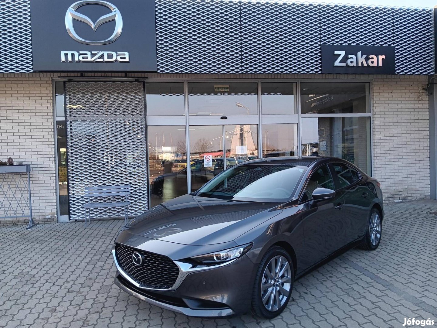 Mazda 3 2.5 e-Skyactiv Centre-Line (Automata) 1...