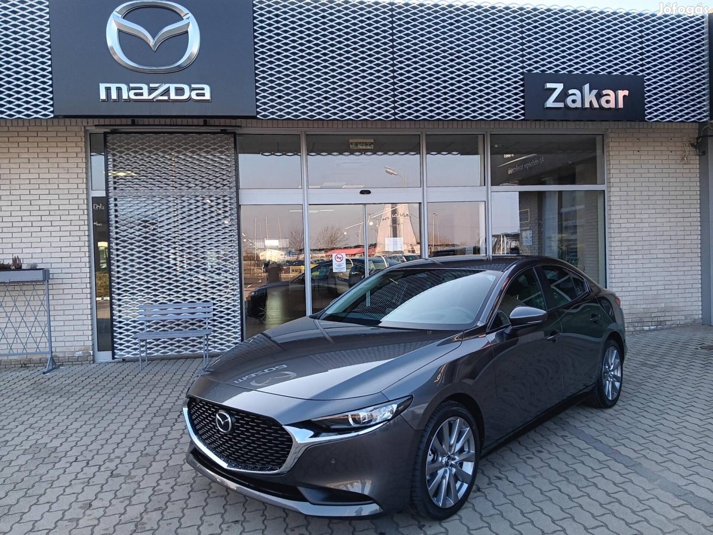 Mazda 3 2.5 e-Skyactiv Centre-Line (Automata) 1...