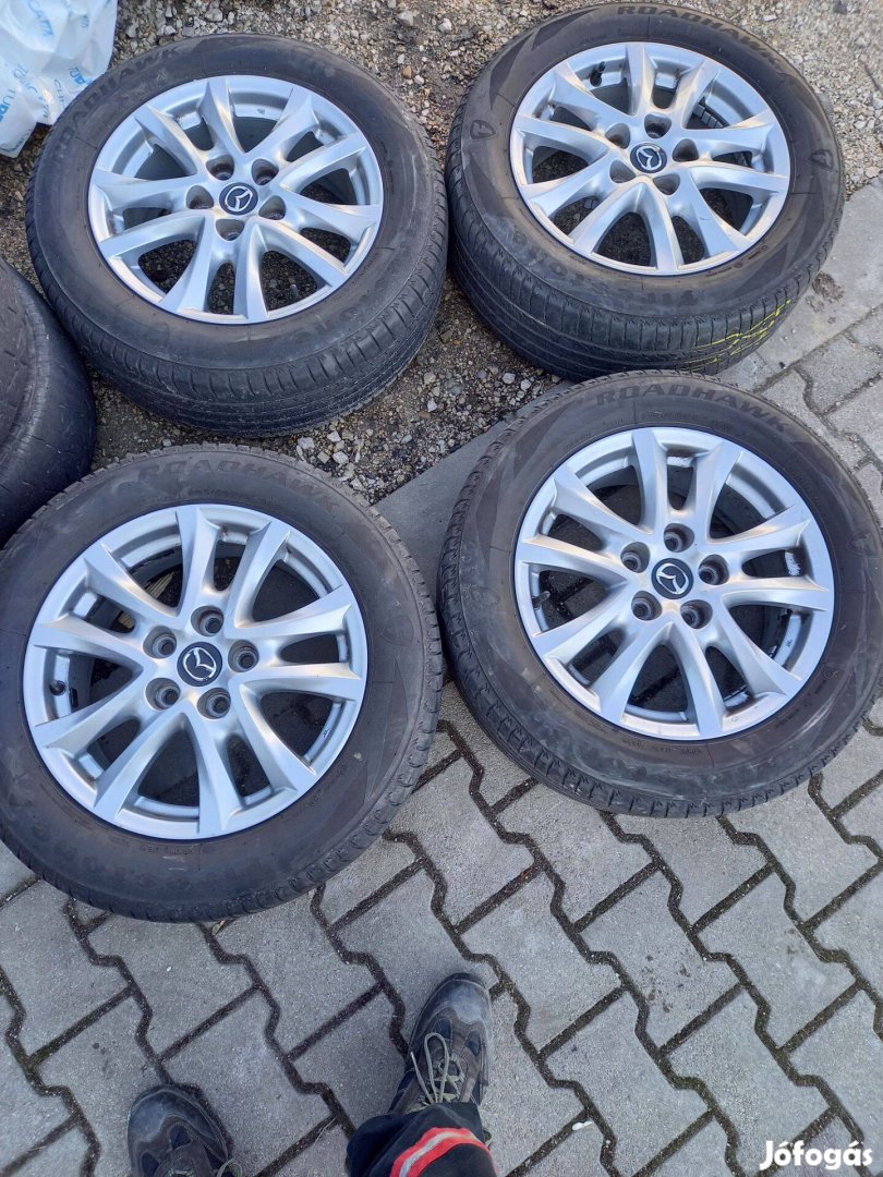 Mazda 3 5x114.3-as 6x16" újszerű (gyári felni) alufelni, 205/60 haszn