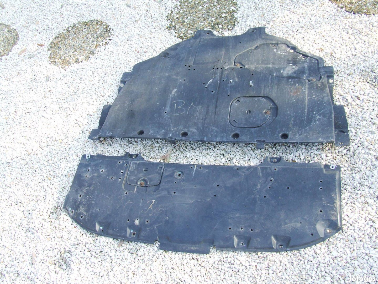 Mazda 3 BM alsó motor burkolat pár egyben 2013-tól