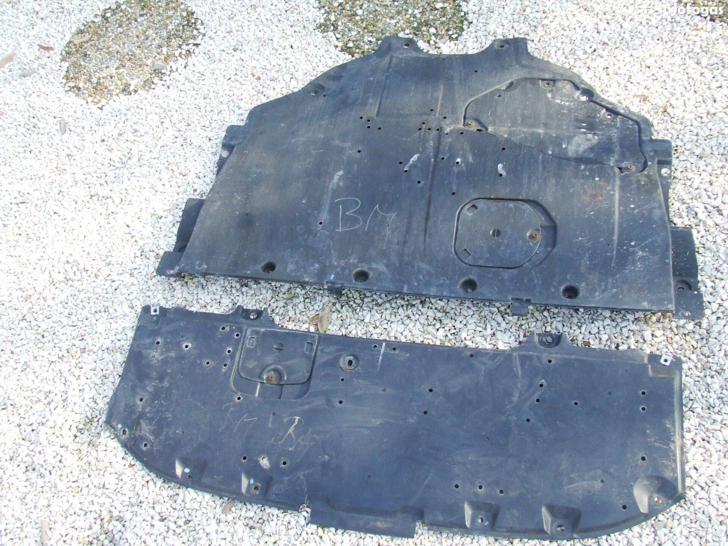 Mazda 3 BM alsó motor burkolat szett 2013-2018 ig