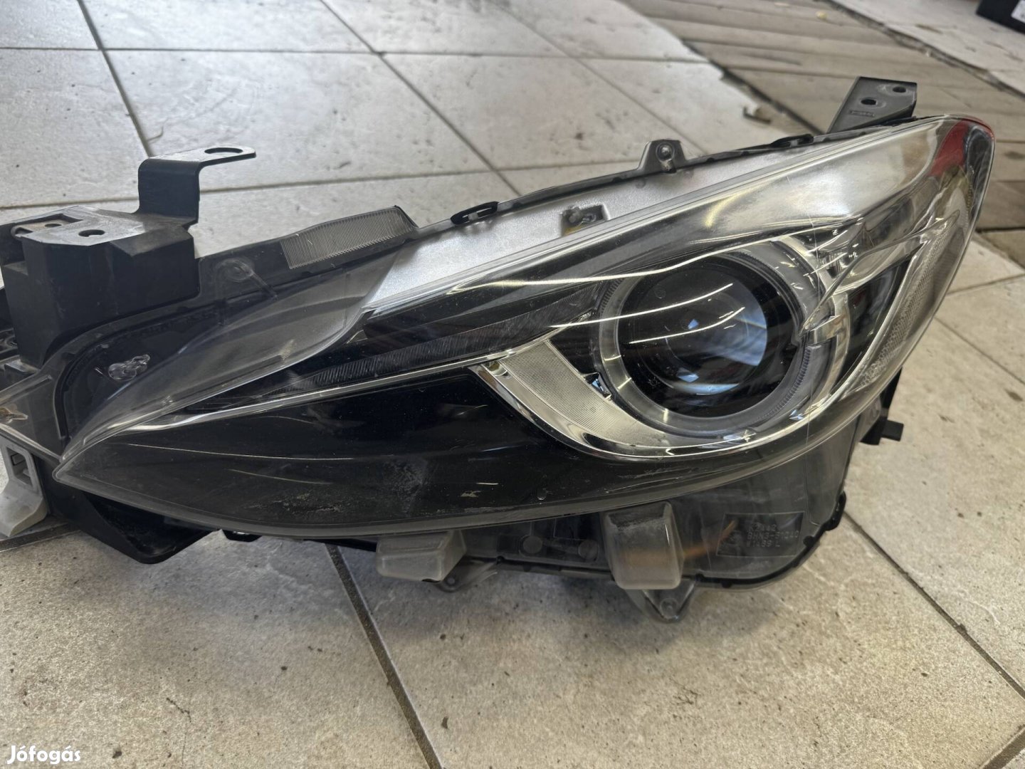 Mazda 3 BM bi-xenon B.E fényszóró BJR251040