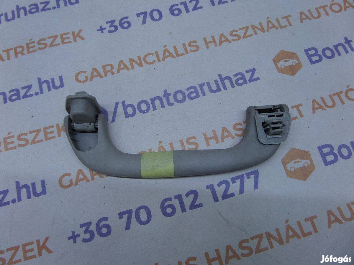 Mazda 3 Eladó bontott gyári jobb első utastér kapaszkodó