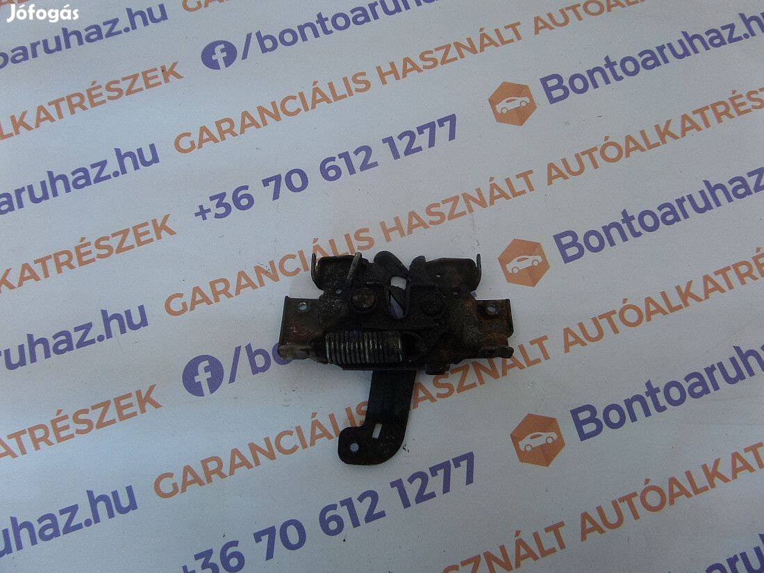 Mazda 3 Eladó bontott gyári motorháztető nyitó, géptető nyitó