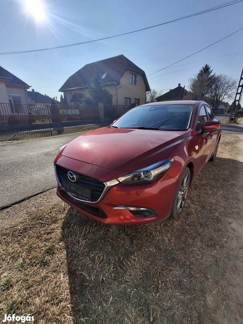 Mazda 3 bm motorháztető 2018