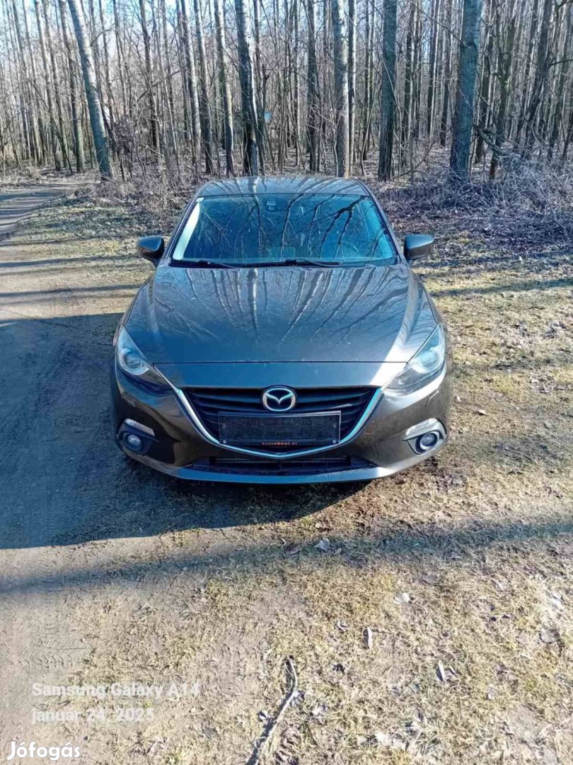 Mazda 3 bm motorháztető géptető 2014 es