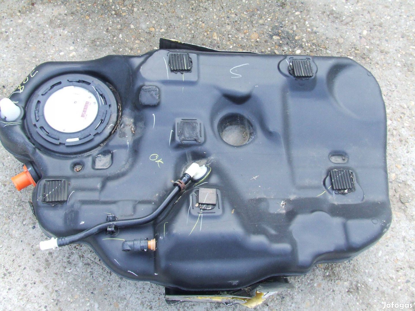 Mazda 3 bm üzemanyag tank 2.0 benzin skyactiv