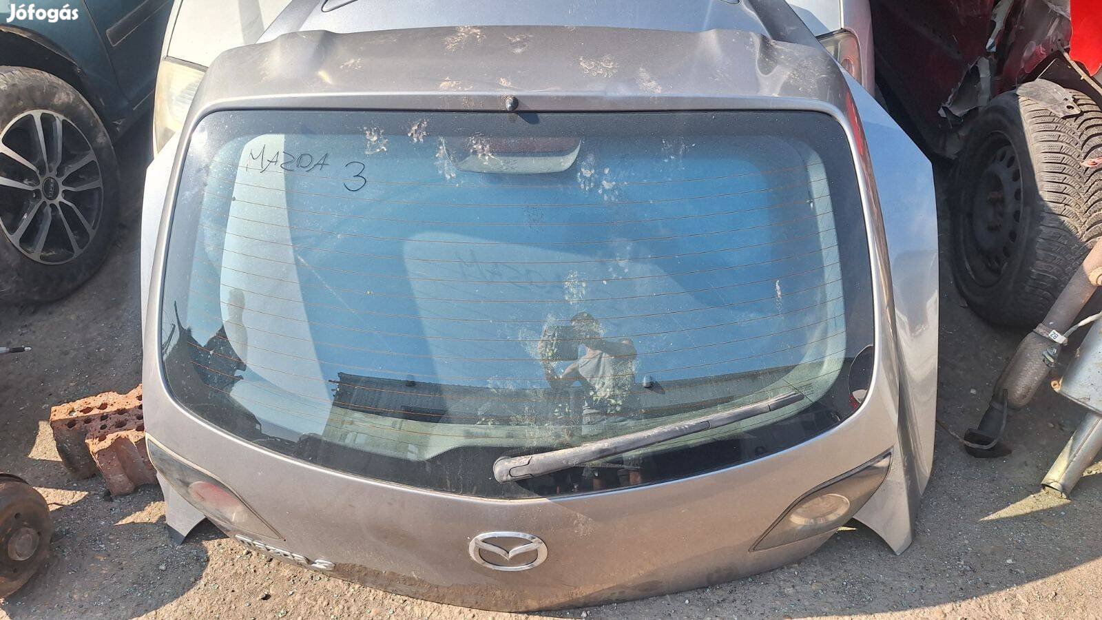 Mazda 3 csomagtérajtó