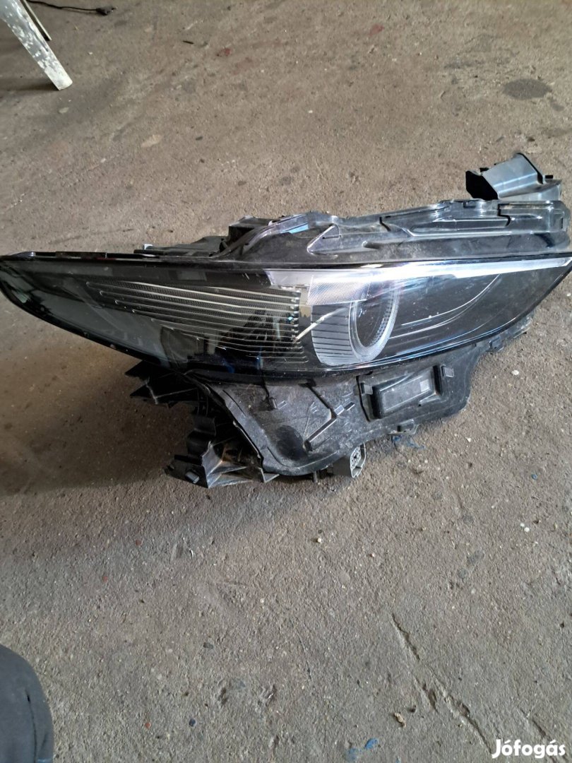 Mazda 3 első lampa jobb bontott