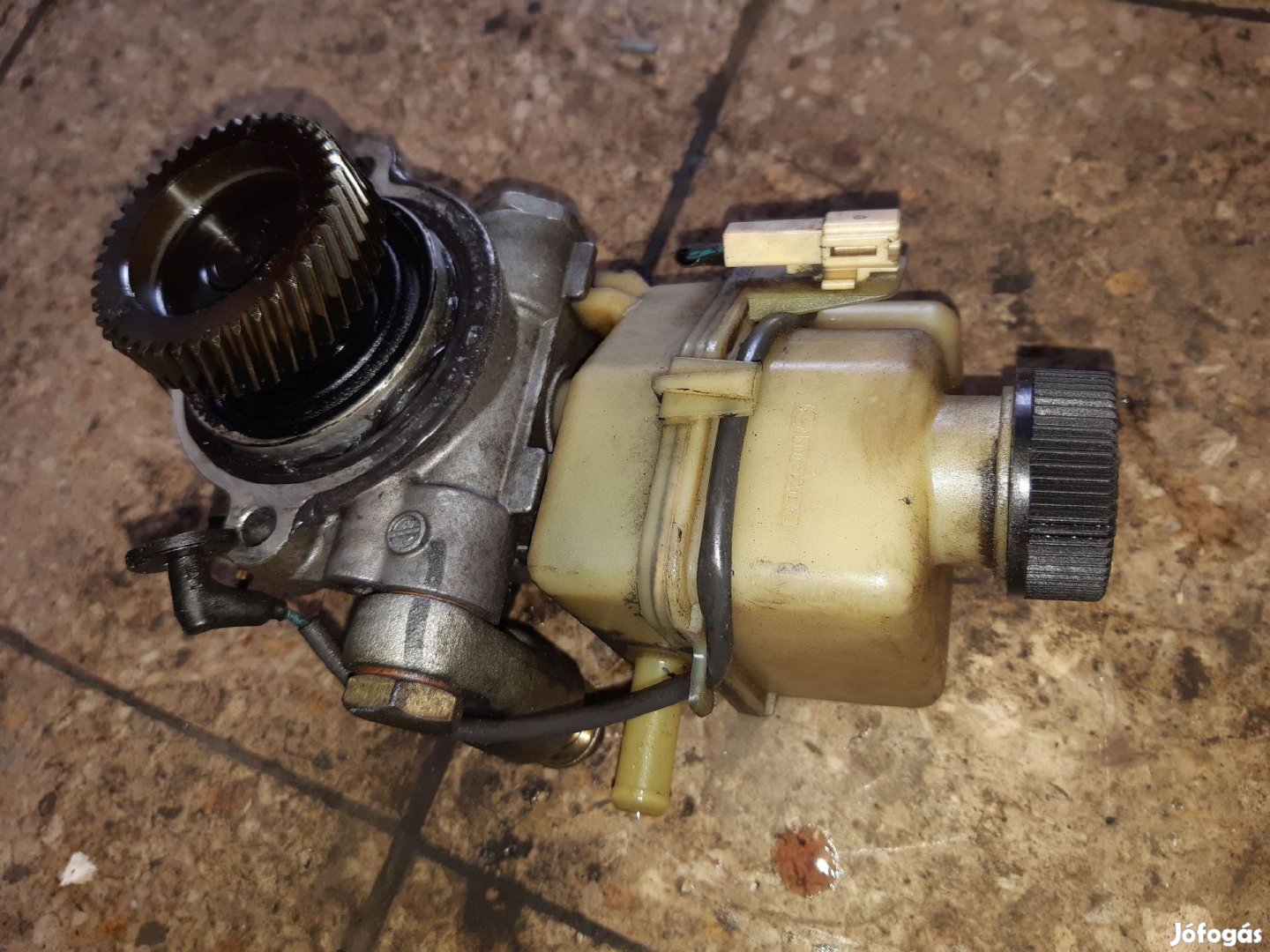 Mazda 5 05-10 Kormányszervó Szivattyú Szervó Tartály