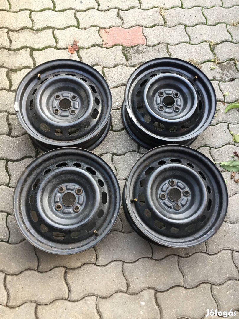 Mazda 5,5x15 et40 4x100 lemezfelni garnitura